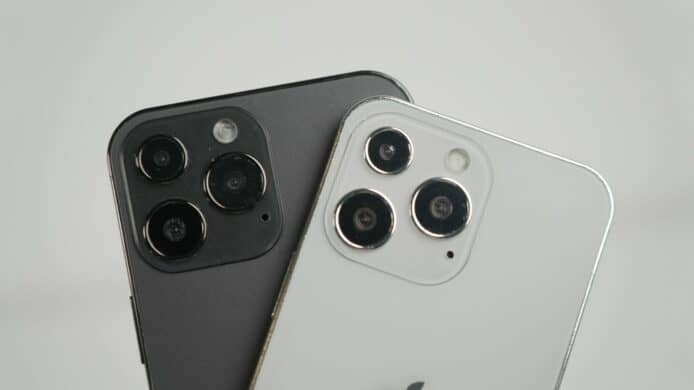 iPhone 13 鏡頭位置或會改變　新機模型樣辦相片流出