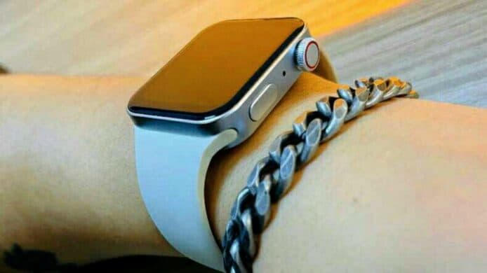 中國山寨 Apple Watch 7 現身　只售約 400 人民幣