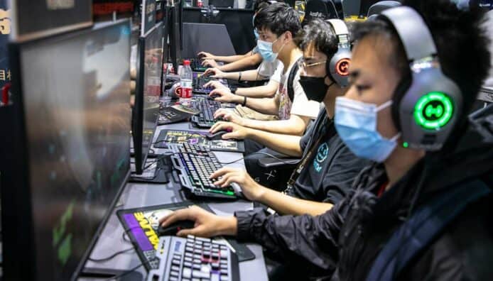 中國電玩禁令年輕電競選手失業    《英雄聯盟》、《王者榮耀》禁止未成年人參賽