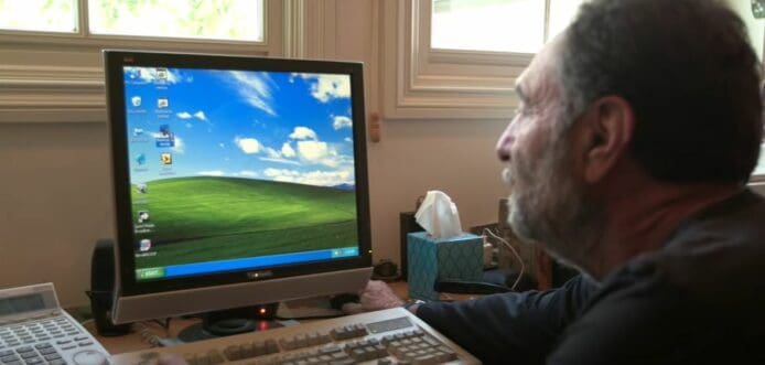 《沙丘》編劇鍾情 「舊科技工具」     仍用 Windows XP + MS-DOS