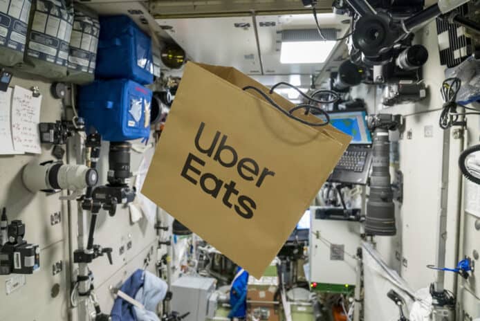 Uber Eats 送餐到太空  與日本富豪合作送罐頭上太空站