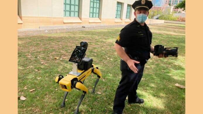 美國警方引進機械狗   為露宿者初步檢測肺炎
