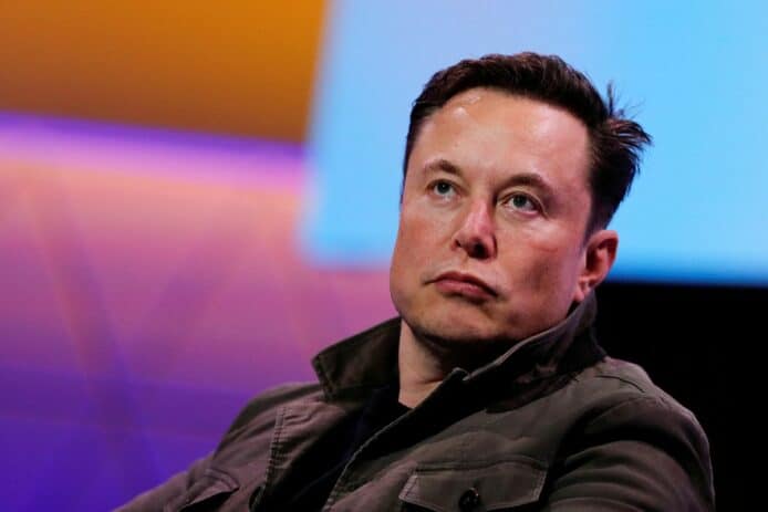 Tesla 股東向 Elon Musk 索償 1000 億     因收購 SolarCity 告上法院