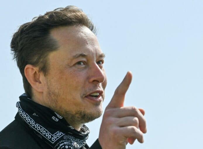 Elon Musk 弟弟因內幕交易嫌疑被查　在售股投票前出售 Tesla 股份