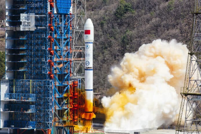中國發射網絡衛星　號稱比 Starlink 快一倍