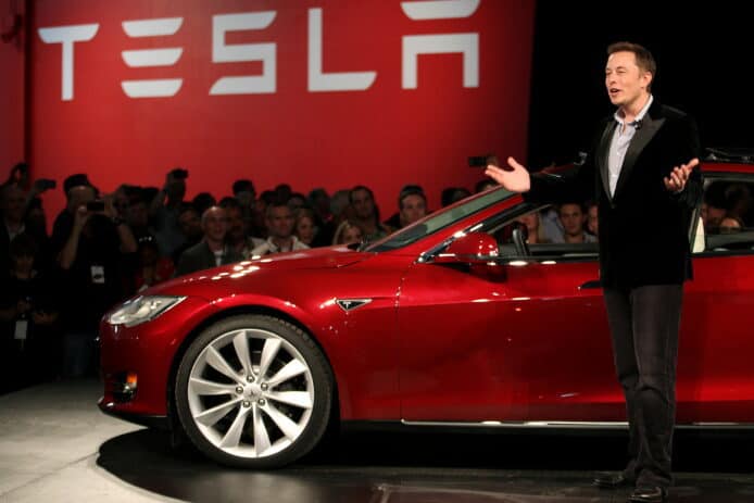 Tesla CEO 曝品牌名稱由來  由其花費75,000美元購入