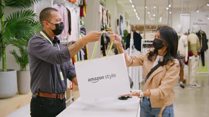 Amazon 實體時裝店洛杉磯開幕   結合科技提供新購物體驗