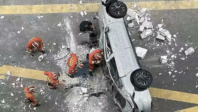 蔚來電動車測試期間衝出大樓　墜地造成兩人死亡