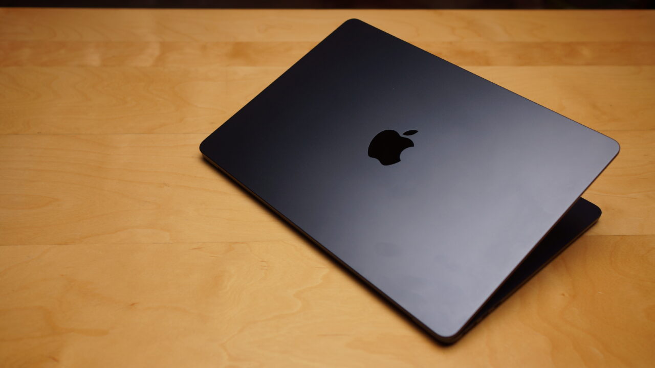 評測】M2 版MacBook Air 真正輕薄+ 新黑色夠搶+ 使用體驗、效能評測  image