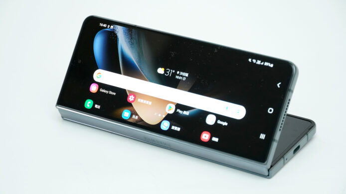 【評測】Samsung Galaxy Z Fold4 　外形　手感　屏幕　多工　相機　效能深入評測