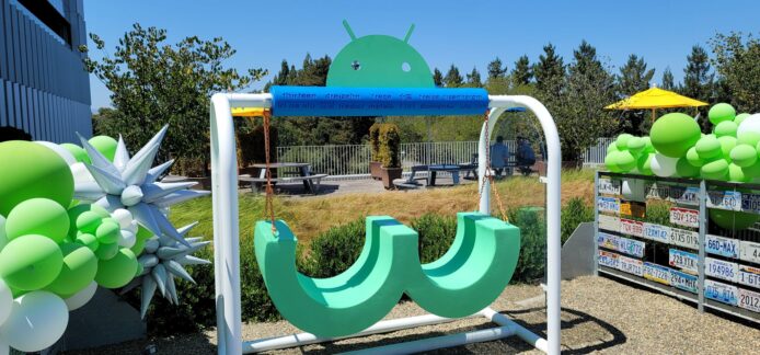 屁股型 Android 13 雕像公開  設於 Google 總部、以韆鞦作概念