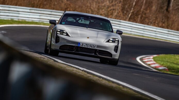 Porsche Taycan 再創紐布靈量產電車新紀錄   全新性能套件令速度再提升