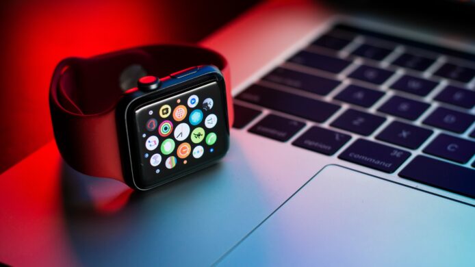 外媒指 MacBook、Apple Watch 越南生產    富士康試行生產線