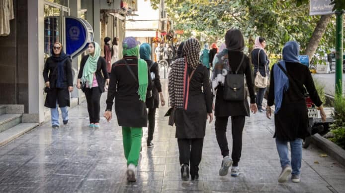 伊朗政府面部識別技術   針對女性衣著嚴厲執法