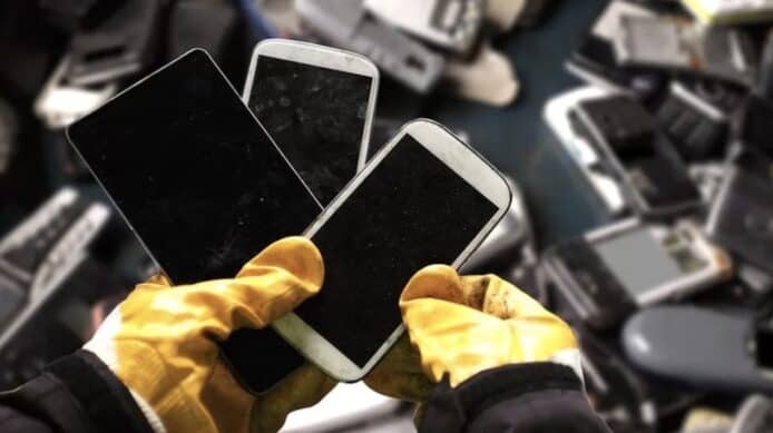 2022 年 53 億部電話報廢　調查：將成電子垃圾