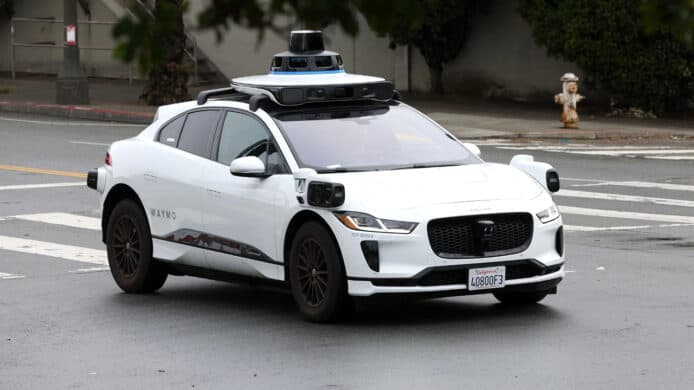 Waymo 無人駕駛汽車   獲批於三藩市接載乘客