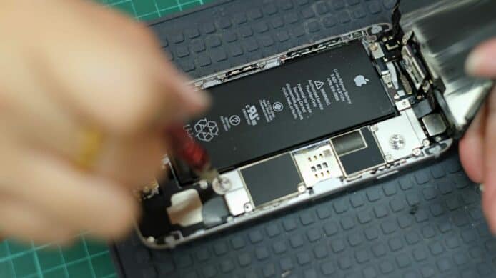 iPhone 14 維修可更換特定零件     不需將整部 iPhone 更換