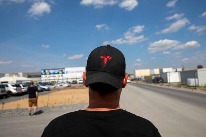 Tesla 要求員工不談論薪金或違例　美國勞動關係委員會提出指控