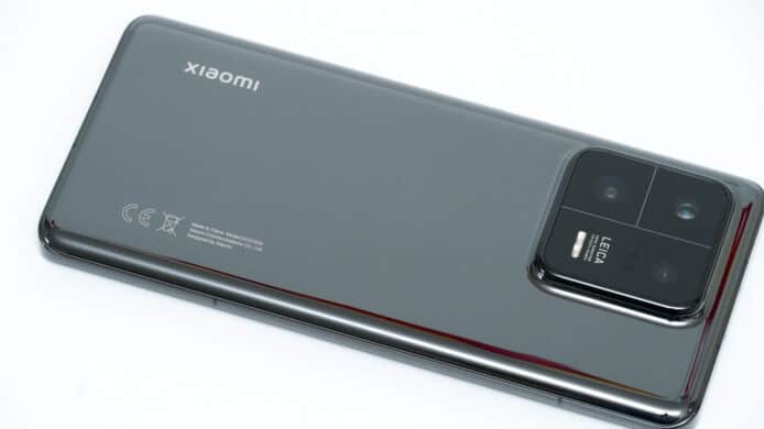 【評測】小米 13 Pro港行　外形　手感　LEICA 相機　屏幕　效能開箱評測
