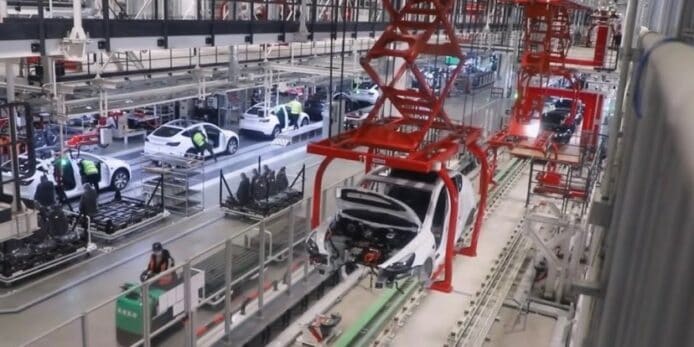 Tesla 提高上海廠房產量    Elon Musk：2023 交付量或達 200 萬輛