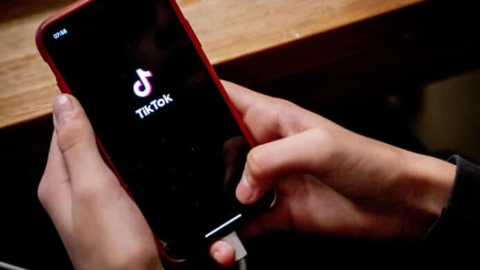 英國政府仿效美國歐盟   禁公務手機安裝 TikTok 即時生效