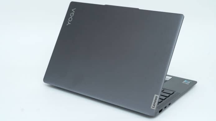 【評測】Lenovo Yoga Slim 6i　外形　外攜手感　屏幕　鍵盤　效能開箱評測