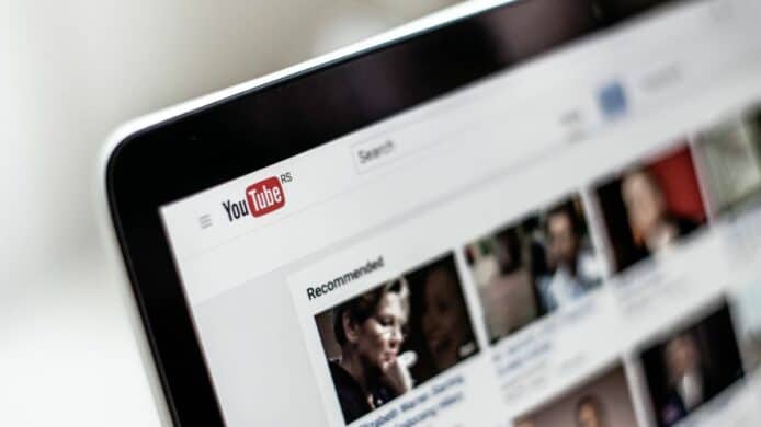 YouTube 移除重疊式廣告    4 月 6 日起不再受廣告干擾