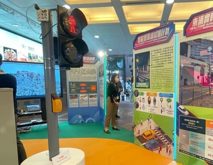 香港新交通燈系統「綠公仔時間」可變    偵測實時交通流量及狀況調節