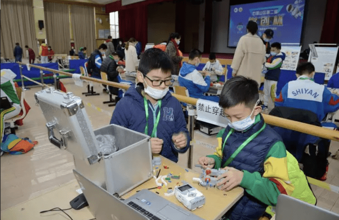 中國浙江將 AI 納入中小學必修     應對信息技術高考