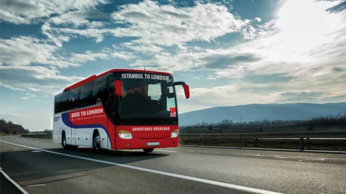號稱全球最長巴士之旅   為期 56 天走訪 22 個歐洲國家