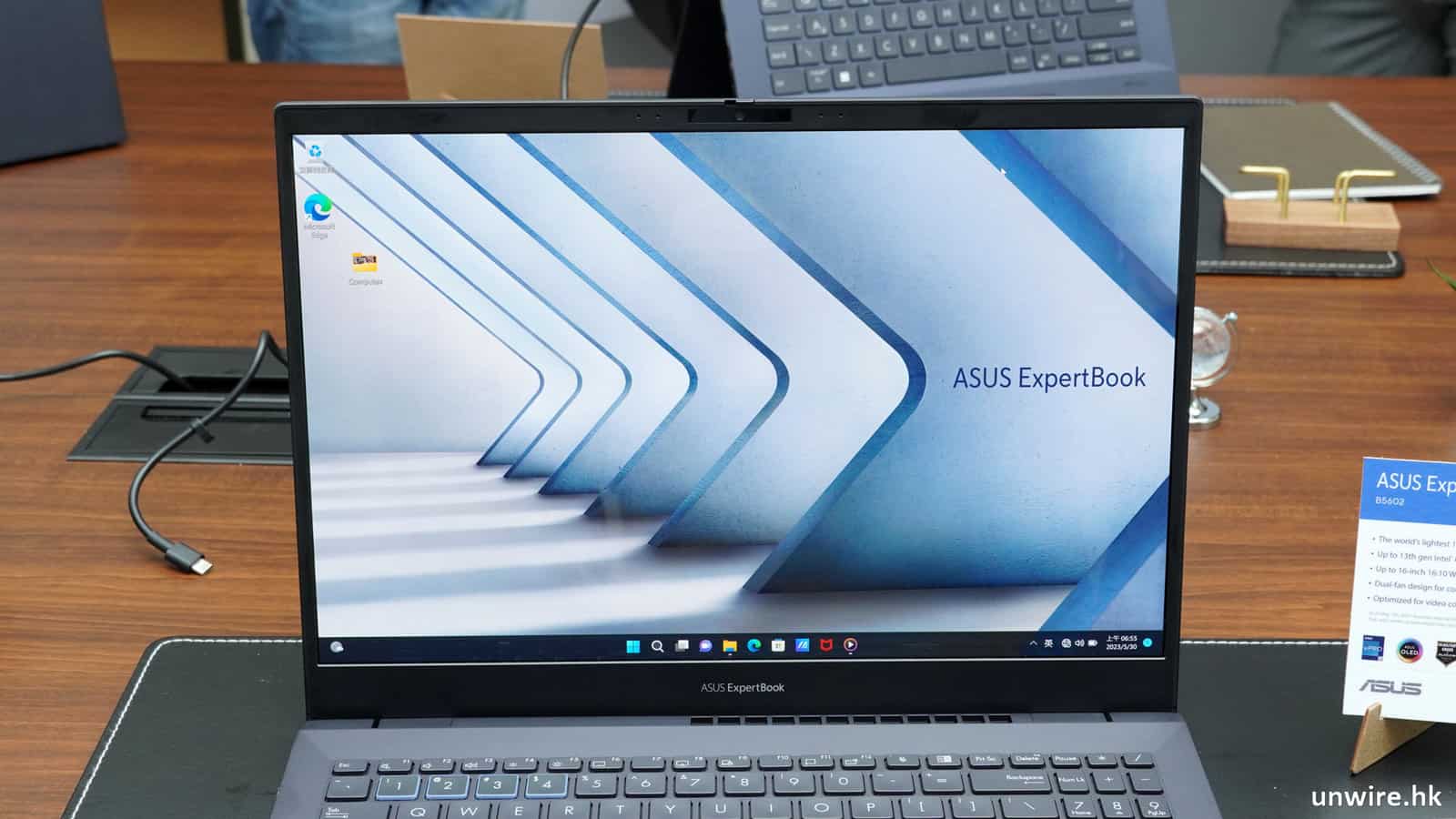 ASUS ExportBook 有機EL（11世代）-