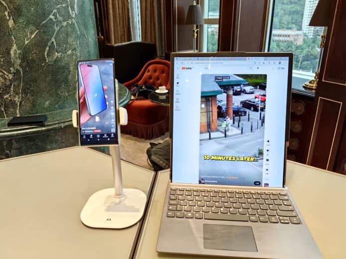 Lenovo 捲「芒」筆電 + 手機首現香港　外表型仔 + 方便瀏覽「直片」