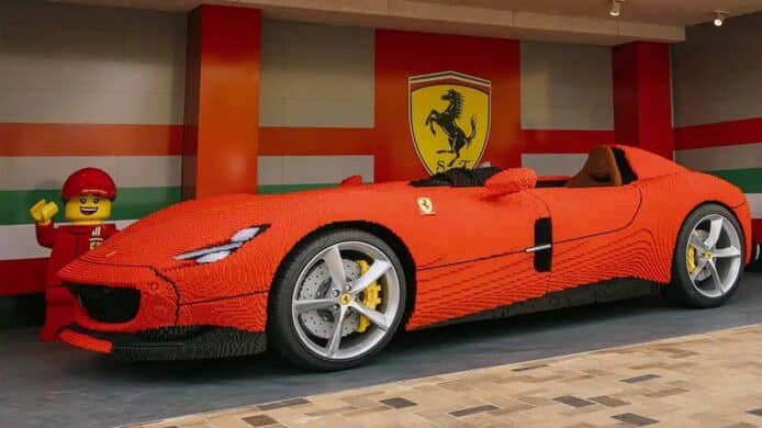 耗時 1,400 小時逾 38 萬塊積木   LEGO 展示 1:1 Ferrari Monza SP1