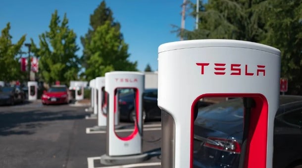 通用汽車宣佈跟進福特   電動車未來可共用 Tesla 充電站