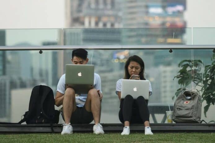 華爾街日報：Google、微軟或憂犯《國安法》　限制香港用戶使用 ChatGPT 等AI工具