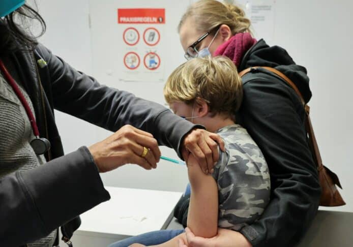歐盟要求藥廠保留疫苗產能　為下一次疫情做好準備