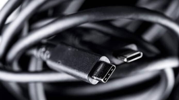 沙地阿拉伯宣佈新措施   2025 年起所有電子產品需提供 USB-C 充電