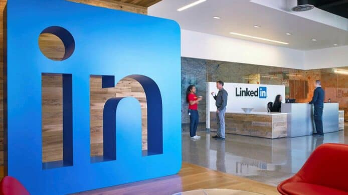LinkedIn 終止中國業務裁員 716 人　「將刪除所有用戶個人資料」