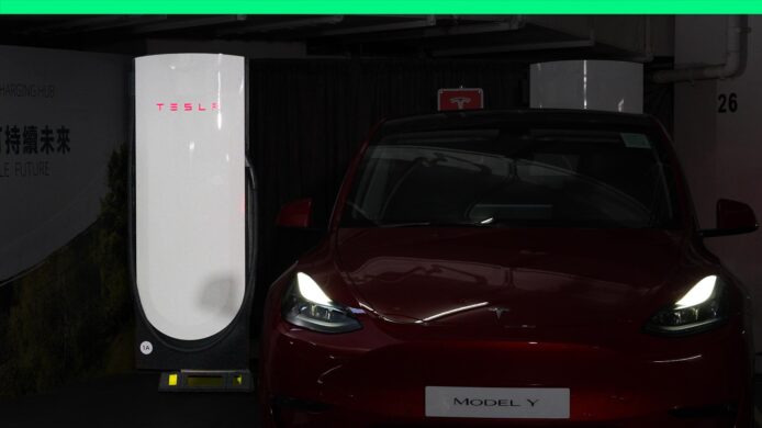 Tesla V4 Supercharger 香港詳情 　充15分鐘275km續航力