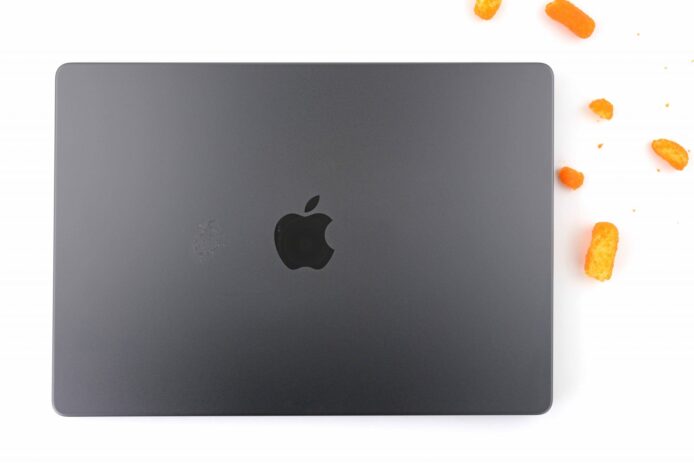 iFixit 拆解 M3 MacBook Pro　深入分析全新黑色塗層