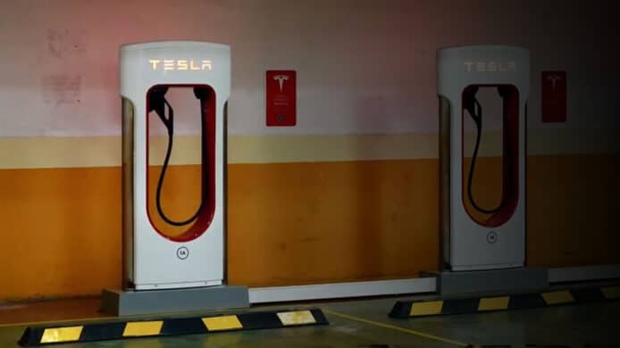 Tesla 超級充電費用大減價