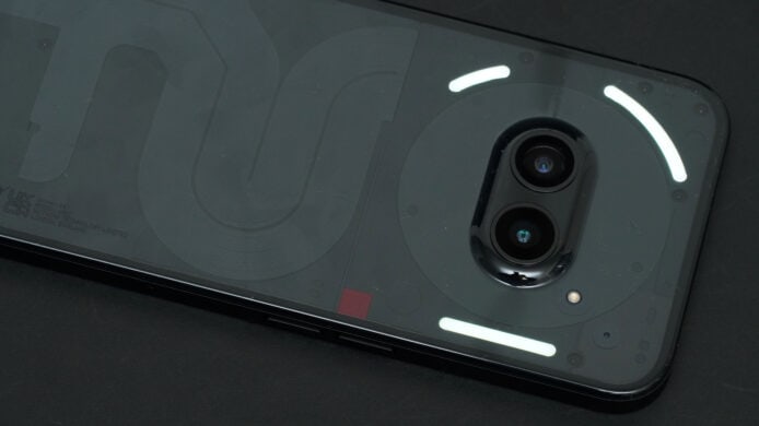 【評測】Nothing Phone (2a)	外形	手感	Glyph 燈效 屏幕 相機 效能開箱評測