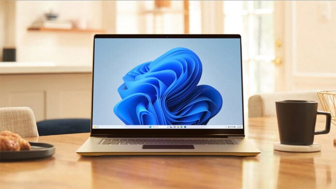 高解析度Windows 11筆記本電腦屏幕.