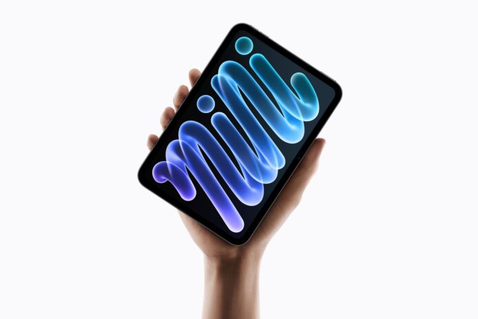 手持展現 iPad mini 8 屏幕設計.