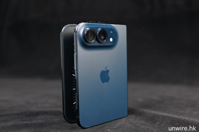 iPhone 14 Pro 深藍色 深藍色iPhone 14 Pro雙鏡頭相機.