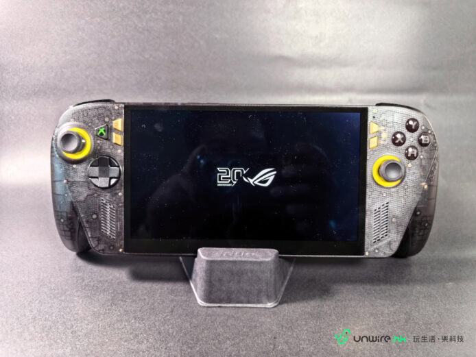 ROG XBOX Ally X20遊戲機 ROG XBOX Ally X20掌上遊戲機展示.