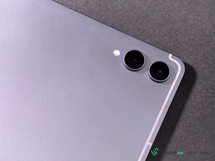 三星 Galaxy Tab S12 Ultra 三星 Galaxy Tab S12 Ultra 後置雙鏡頭設計.