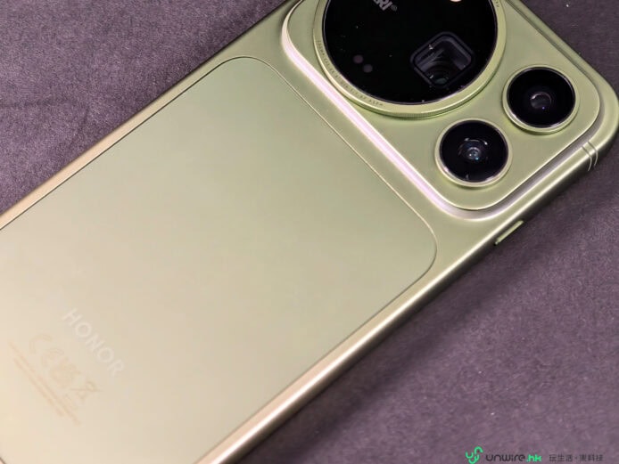 HONOR 魔法9 Pro Max 開箱 HONOR 魔法9 Pro Max 後蓋與攝影模組特寫.