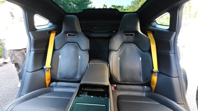 Polestar 5四門GT車內座椅與中控.