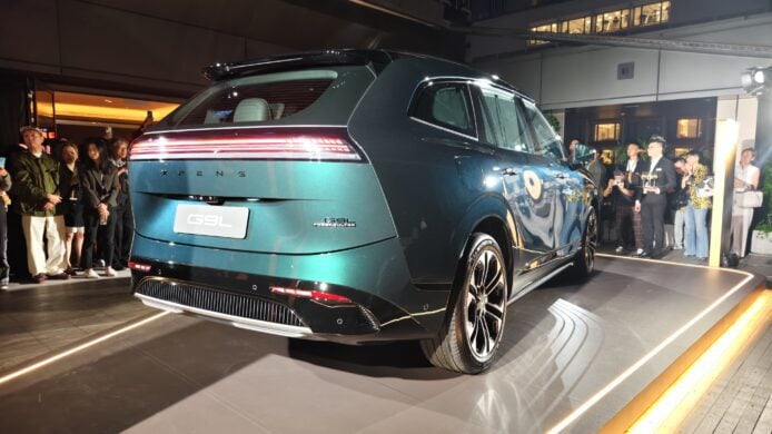 新世代 XPENG G9L 增程 SUV 展示於頌典展台.